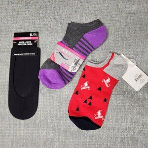 3 Pairs Of Ankle & Flat Socks Womens Size 9-11